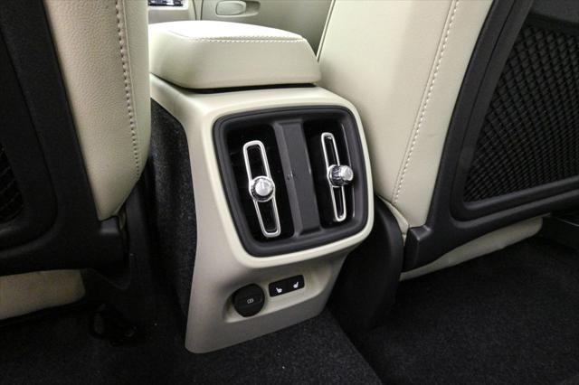 new 2025 Volvo XC40 car, priced at $49,240