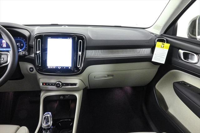 new 2025 Volvo XC40 car, priced at $49,240