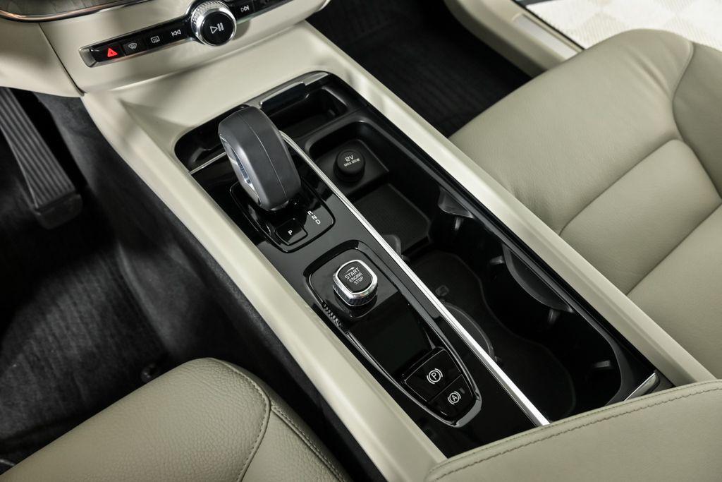 used 2023 Volvo XC60 car, priced at $35,549