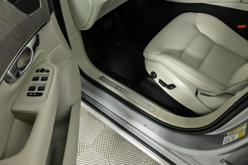 used 2024 Volvo XC90 car, priced at $43,697