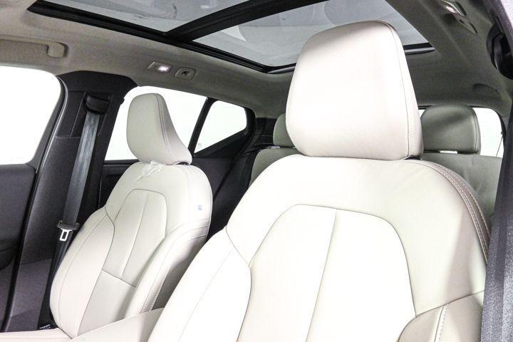 new 2025 Volvo XC40 car, priced at $50,015
