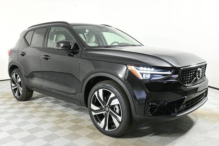 new 2025 Volvo XC40 car, priced at $50,015