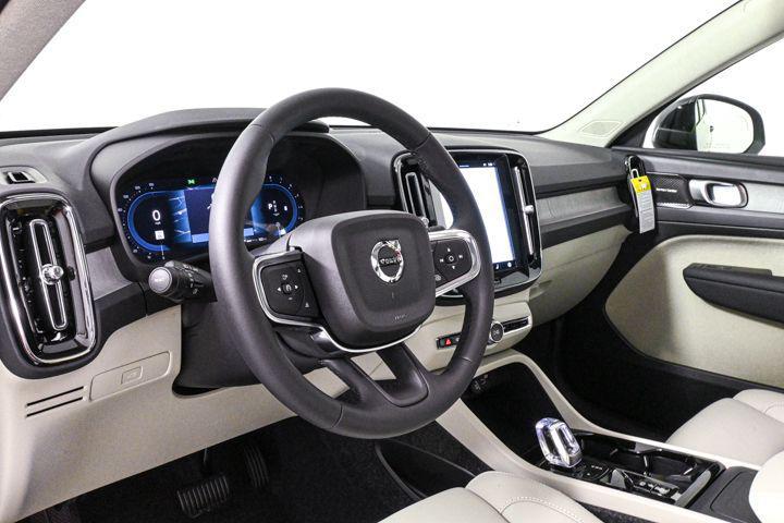 new 2025 Volvo XC40 car, priced at $50,015