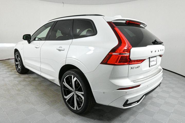 used 2022 Volvo S60 Recharge Plug-In Hybrid car, priced at $40,500