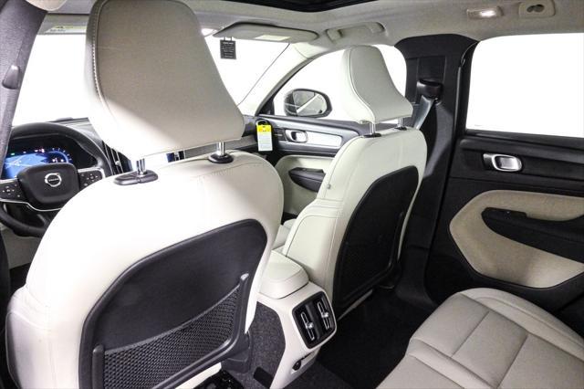 new 2025 Volvo XC40 car, priced at $51,565