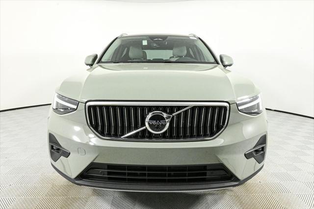 new 2025 Volvo XC40 car, priced at $51,565
