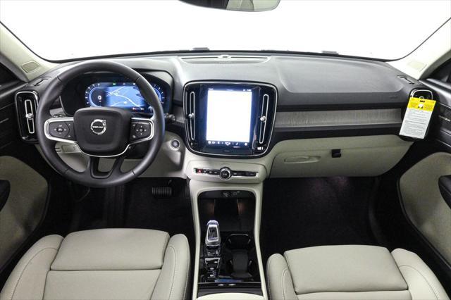 new 2025 Volvo XC40 car, priced at $51,565