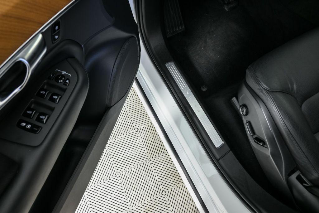 used 2025 Volvo XC90 car, priced at $47,970