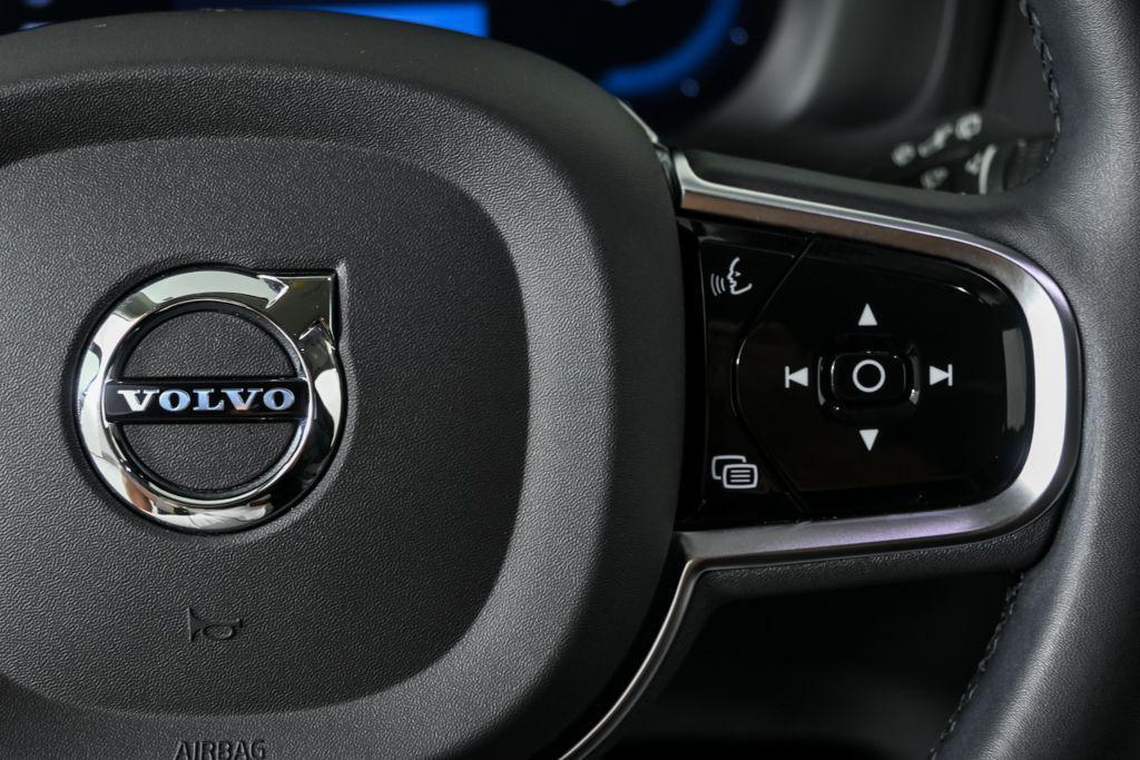 used 2023 Volvo XC90 Recharge Plug-In Hybrid car, priced at $49,407