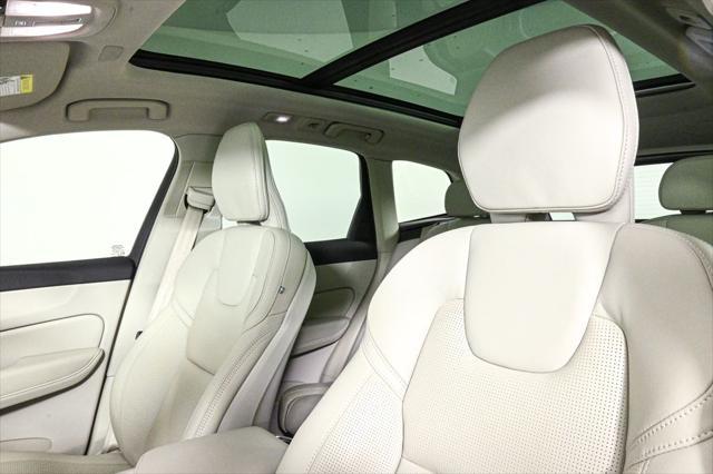 used 2022 Volvo XC60 car, priced at $37,900
