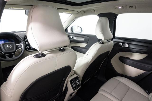 new 2025 Volvo XC40 car, priced at $41,502