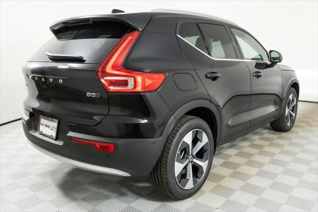 new 2025 Volvo XC40 car, priced at $41,502