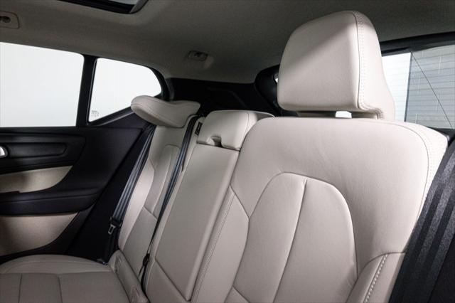 new 2025 Volvo XC40 car, priced at $41,502