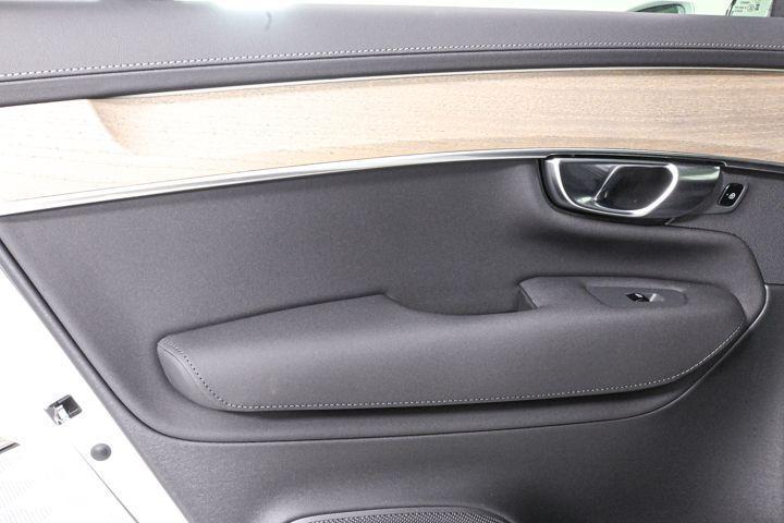 new 2025 Volvo XC90 car, priced at $59,495