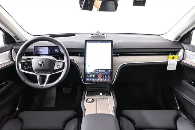new 2025 Volvo EX90 car, priced at $83,304
