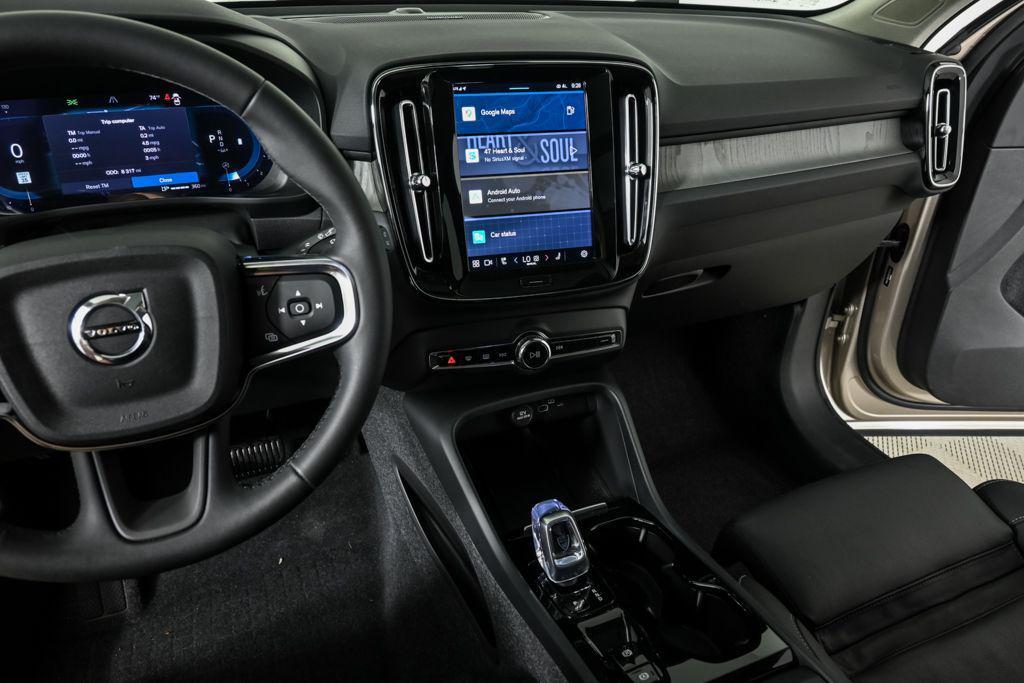 used 2024 Volvo XC40 car, priced at $35,725