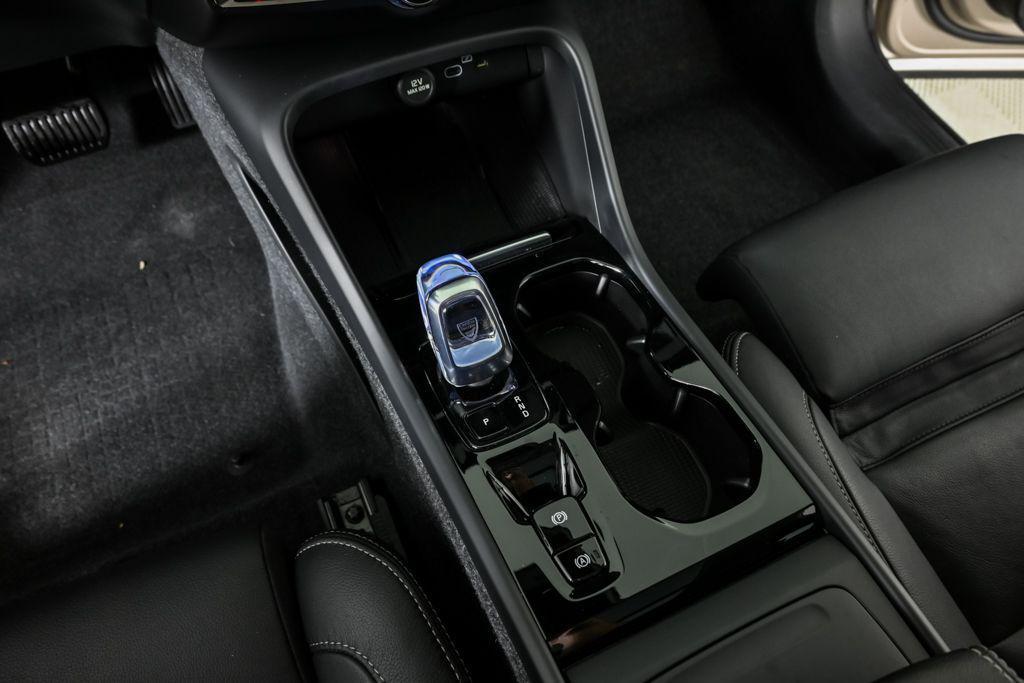 used 2024 Volvo XC40 car, priced at $35,725
