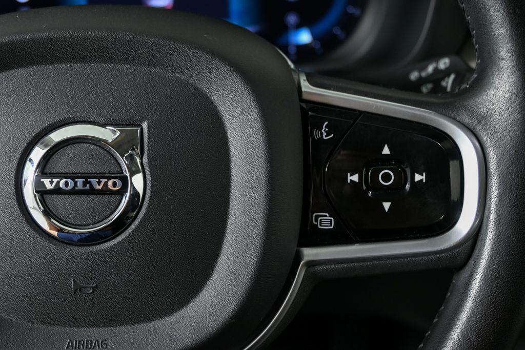 used 2022 Volvo XC60 car, priced at $31,628