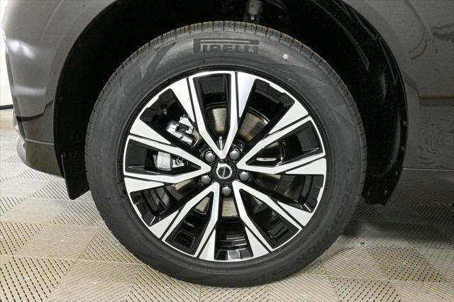 new 2025 Volvo XC60 car, priced at $50,895