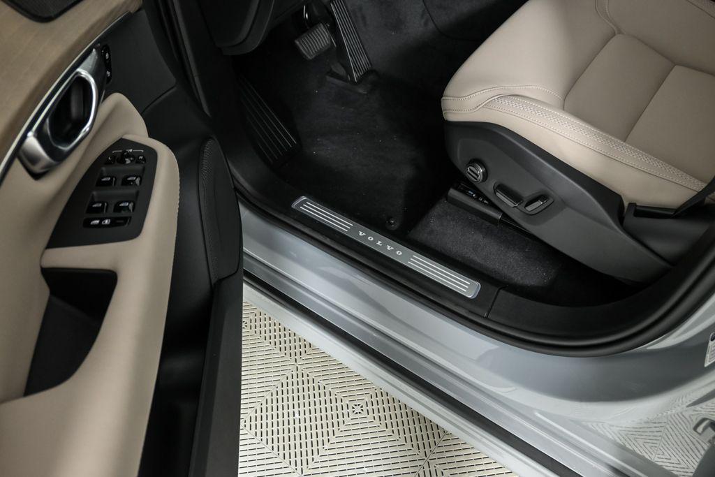 new 2026 Volvo XC90 Plug-In Hybrid car, priced at $81,955