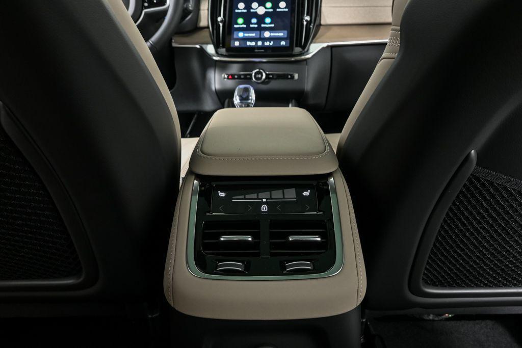 new 2026 Volvo XC90 Plug-In Hybrid car, priced at $81,955