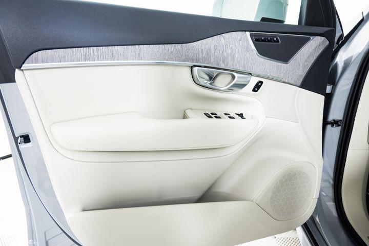 used 2024 Volvo XC90 Recharge Plug-In Hybrid car, priced at $52,977