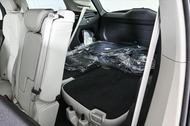 new 2025 Volvo XC90 Plug-In Hybrid car, priced at $82,405