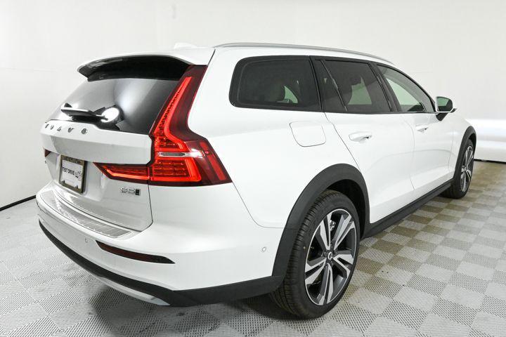 new 2025 Volvo V60 Cross Country car, priced at $54,225