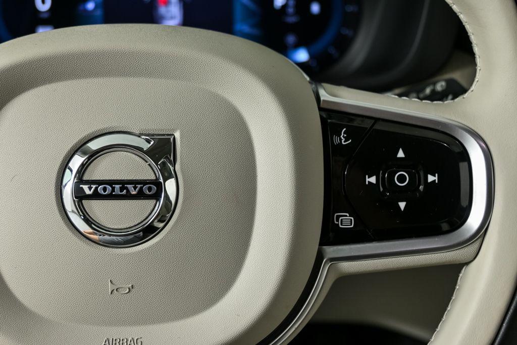 used 2022 Volvo XC60 car, priced at $39,385
