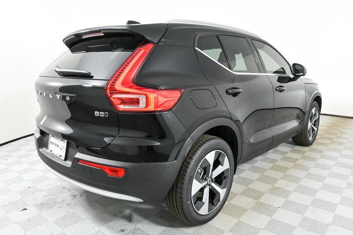 new 2025 Volvo XC40 car, priced at $44,600