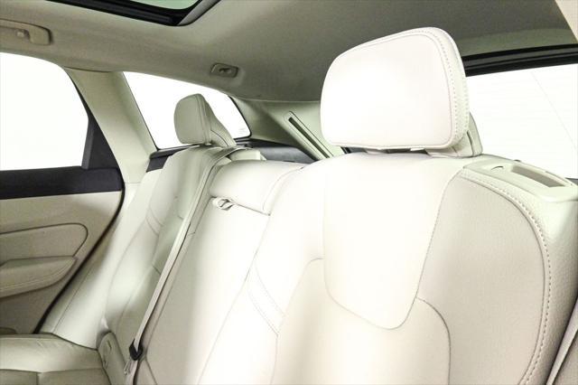 used 2022 Volvo XC60 car, priced at $29,900