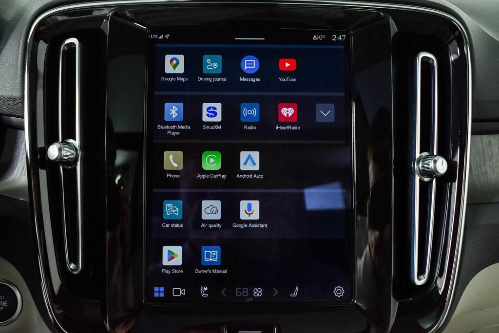 used 2023 Volvo XC40 car, priced at $20,615