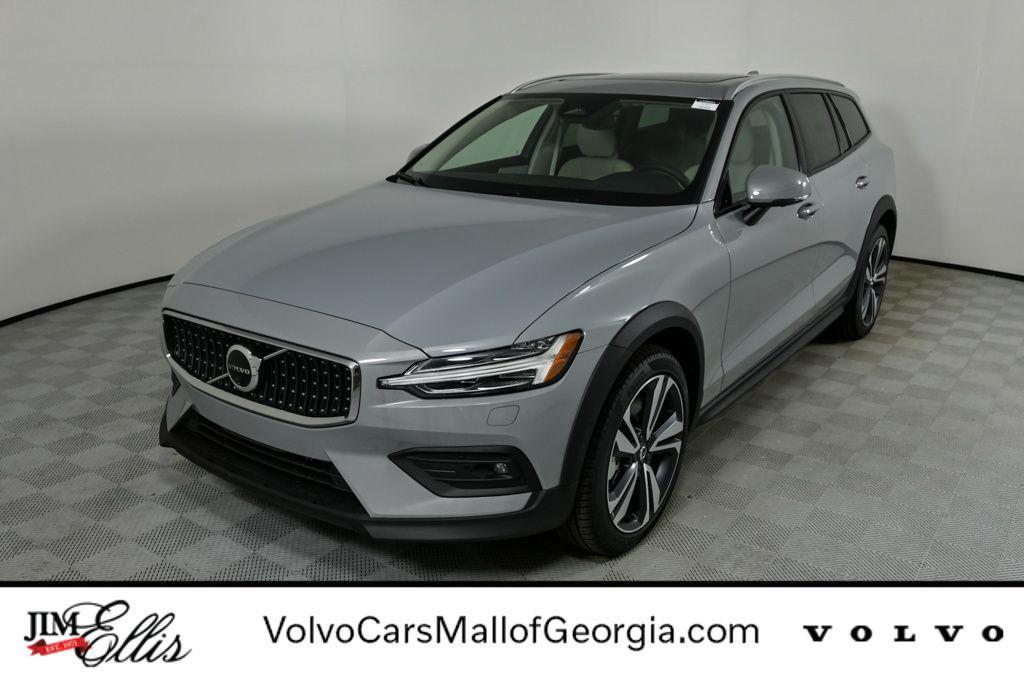 new 2026 Volvo V60 Cross Country car