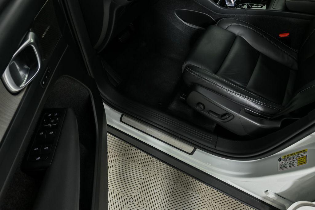 used 2023 Volvo XC40 car, priced at $31,220