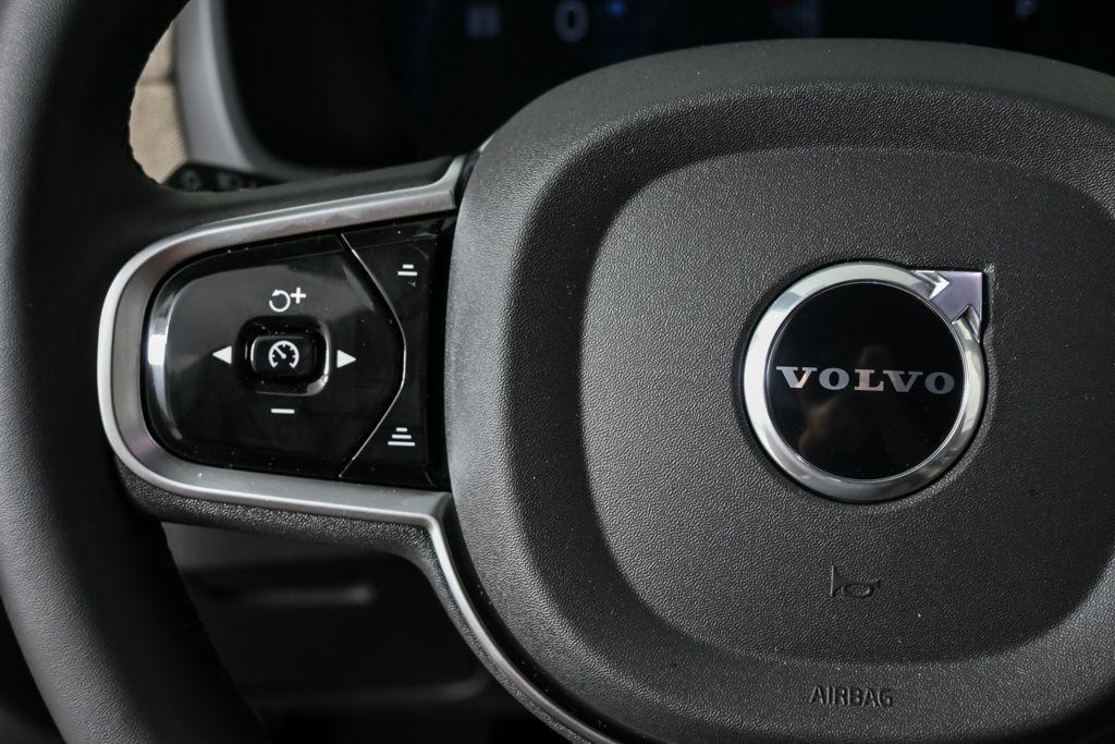 new 2026 Volvo XC90 Plug-In Hybrid car, priced at $85,625