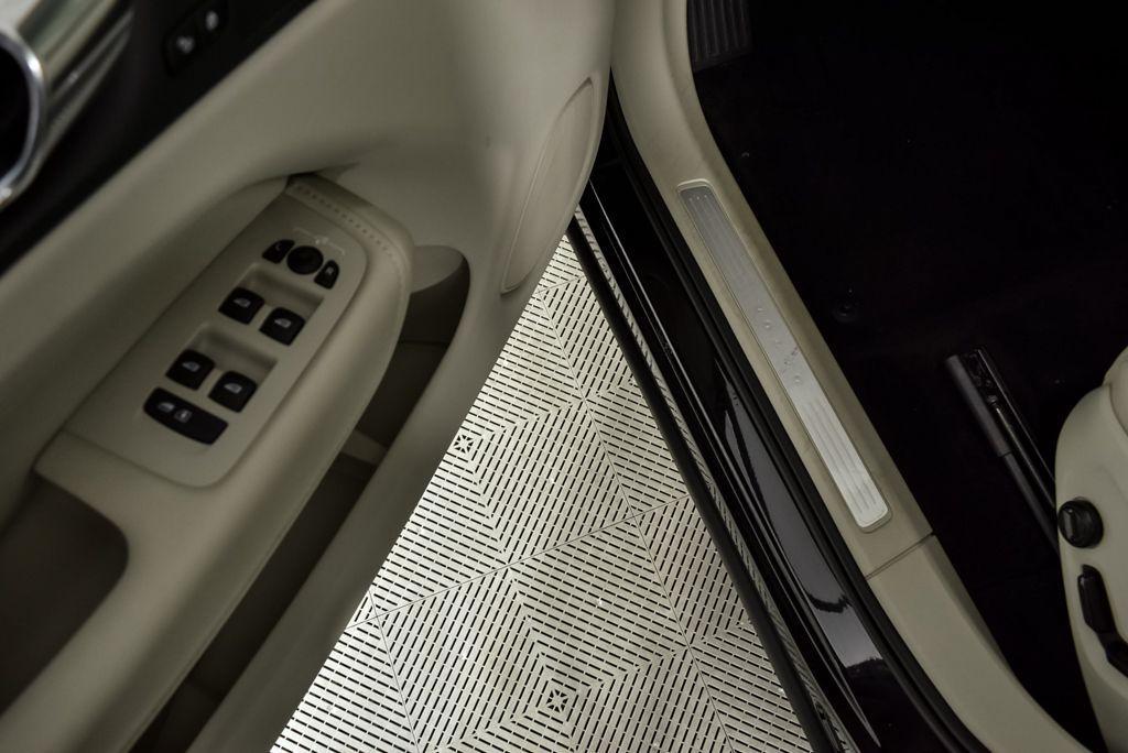 used 2023 Volvo XC60 car, priced at $34,119