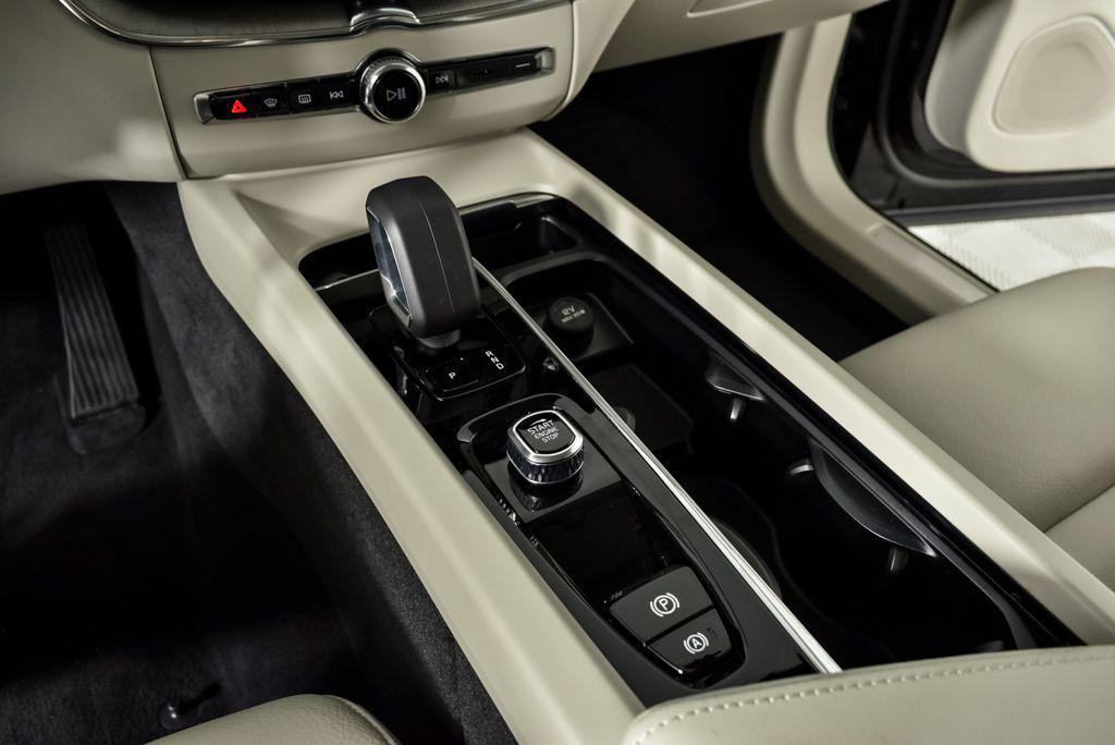 used 2023 Volvo XC60 car, priced at $34,119