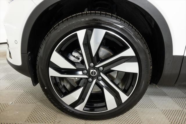 used 2025 Volvo XC40 car, priced at $37,499
