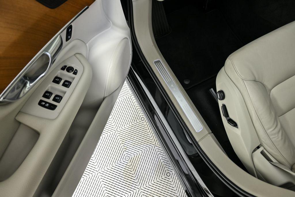 used 2021 Volvo XC90 car, priced at $33,838