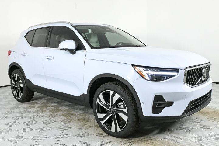 new 2025 Volvo XC40 car, priced at $49,375