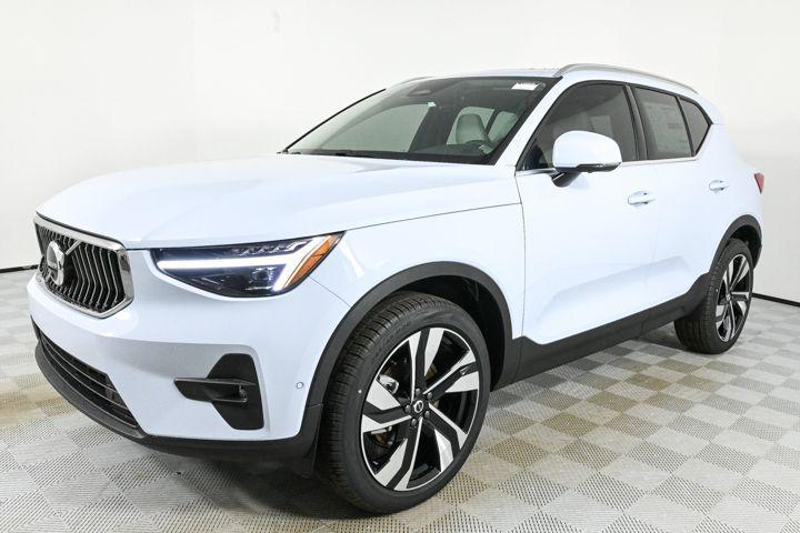 new 2025 Volvo XC40 car, priced at $49,375