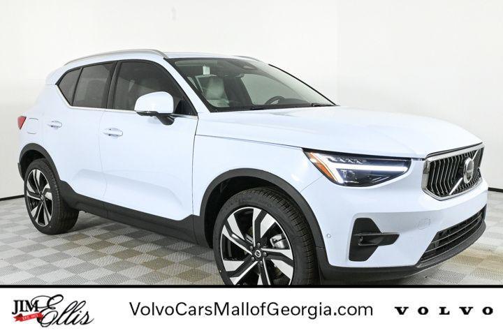 new 2025 Volvo XC40 car, priced at $45,338