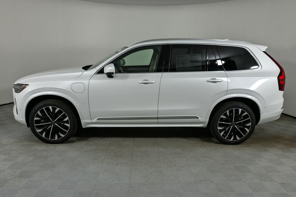 new 2026 Volvo XC90 Plug-In Hybrid car