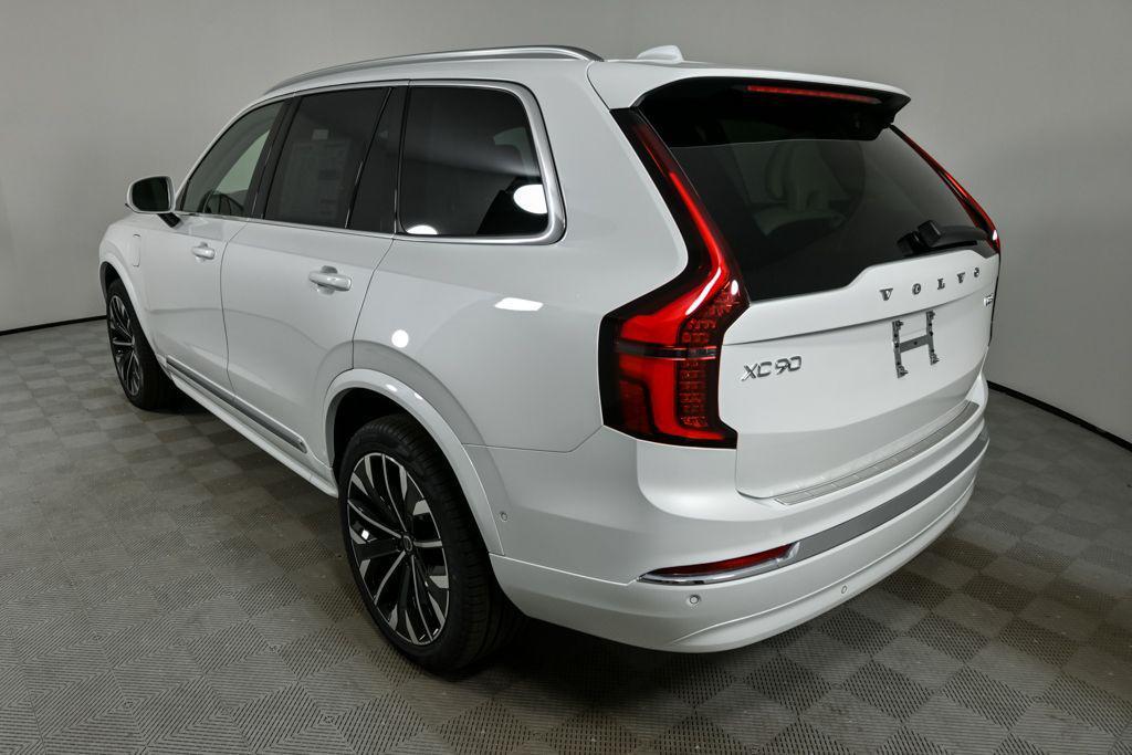 new 2026 Volvo XC90 Plug-In Hybrid car