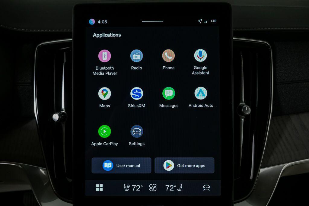 new 2026 Volvo XC90 Plug-In Hybrid car