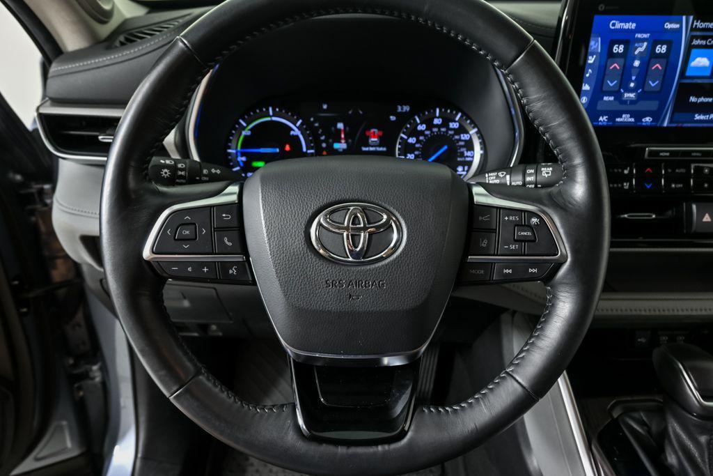 used 2021 Toyota Highlander Hybrid car, priced at $38,253