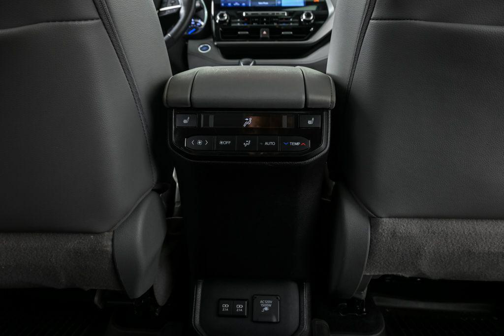 used 2021 Toyota Highlander Hybrid car, priced at $38,253