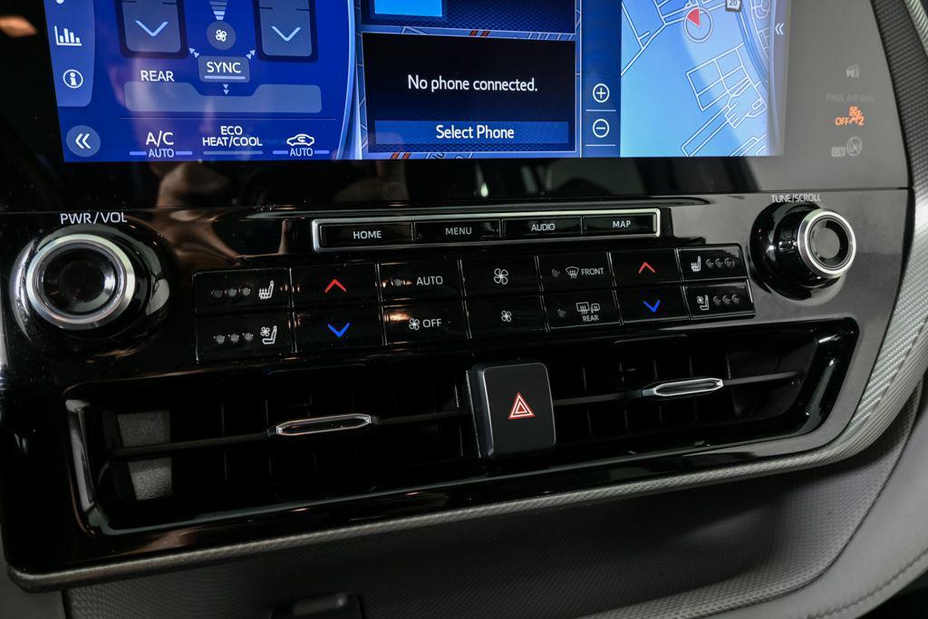 used 2021 Toyota Highlander Hybrid car, priced at $38,253