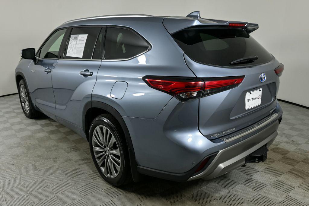 used 2021 Toyota Highlander Hybrid car, priced at $38,253