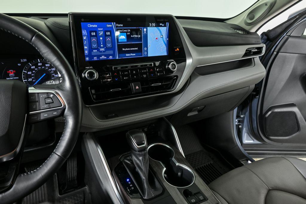 used 2021 Toyota Highlander Hybrid car, priced at $38,253